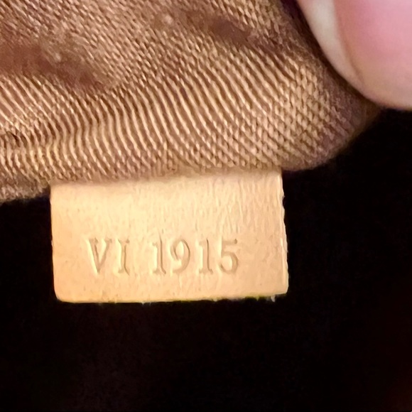 Authentic Louis Vuitton Monogram Alma - Picture 7 of 9